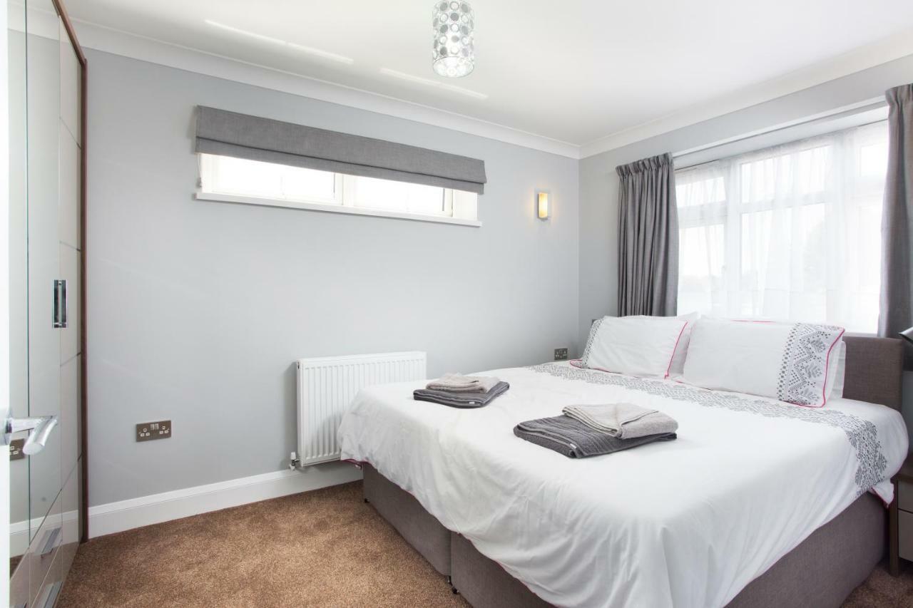 Northwood 2 Villa Бродстеърс Екстериор снимка
